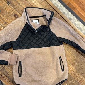 Abercrombie & Fitch Tan and Black Fleece Pullover